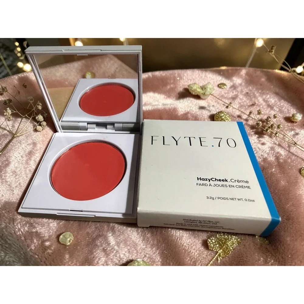 Flyte.70 - HazyCheek Creme Blush - Shade 